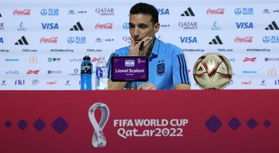 El entrenador en jefe de Argentina, Lionel Scaloni, asiste a una conferencia de prensa en Doha, Qatar, el 17 de diciembre de 2022. Argentina se enfrentará a Francia en la final de la Copa Mundial de la FIFA 2022 en Lusail el 18 de diciembre.