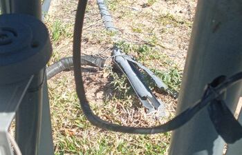 Cables sueltos en la zona de la Costanera Sur.