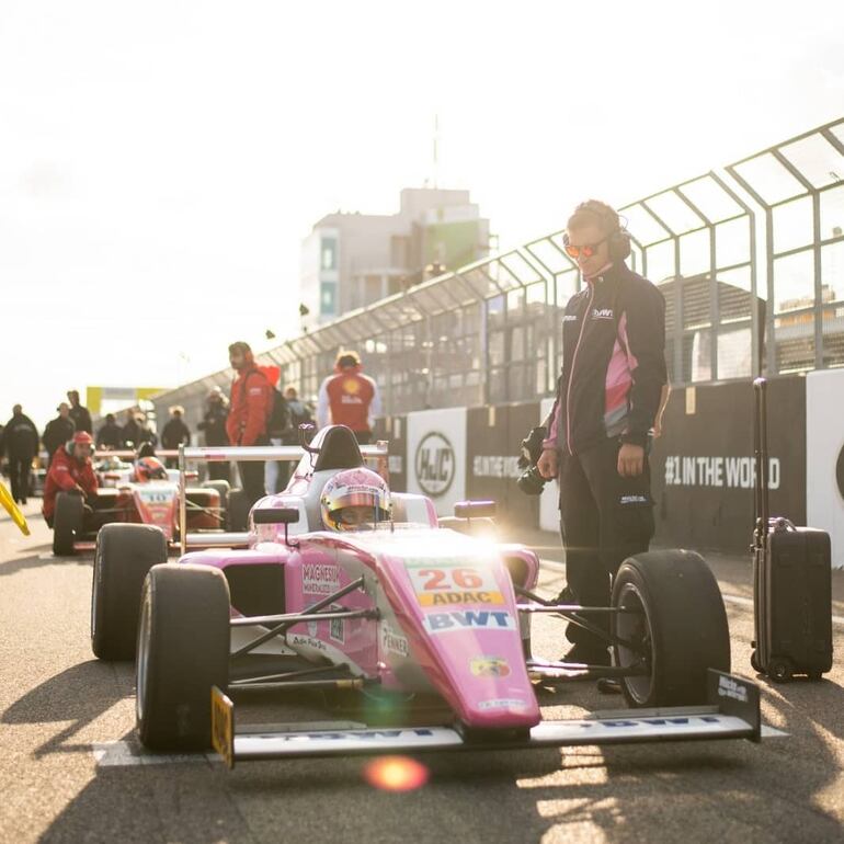 Joshua Duerksen compite en el certamen alemán e italiano de la Fórmula 4 por segunda vez consecutiva.