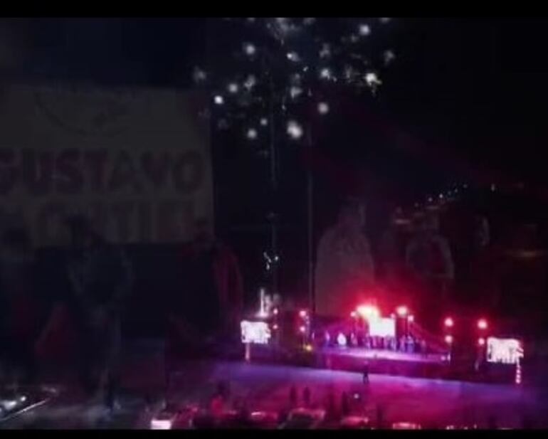 Ruidosa manifestación en cierre de campaña