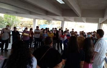 Funcionarios del Hospital de Clínicas se movilizan hoy.