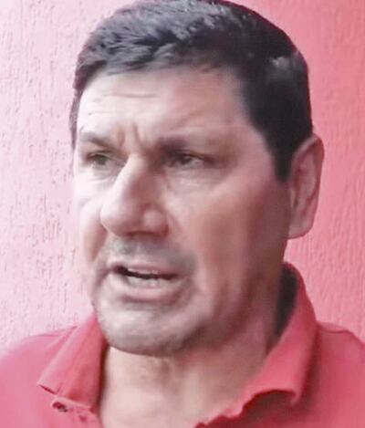 Julio César Vega Dávalos,   
presidente de la seccional 217 de Pedro Juan Caballero. Dijo que no   sabe nada del caso.