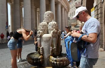 El Gobierno italiano aprobó este jueves la figura de un comisario especial para gestionar los recursos hídricos y medidas de ahorro ante el temor a que se registre una intensa sequía el próximo verano, después de vivir una de las más graves el pasado año.