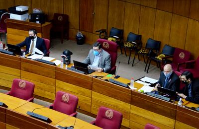 El presidente Blas Llano dirigió las 11 horas de interpelación a Petta desde la sala del Senado.