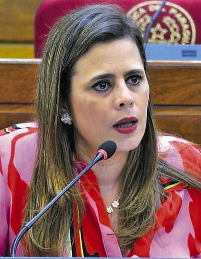 La diputada Kattya González (PEN) dio a conocer  ayer  una carta abierta al presidente Mario Abdo Benítez.