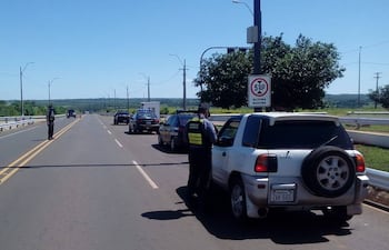 La Patrulla Caminera exigirá que las luces estén prendidas, no la “chica”, sino la baja (previa a la alta).