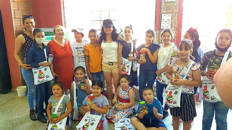 Algunos integrantes del taller.