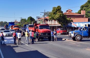 La ciudadanía sigue con protestas ante la suba de precios de combustibles, con bloqueos de diferentes rutas del país.