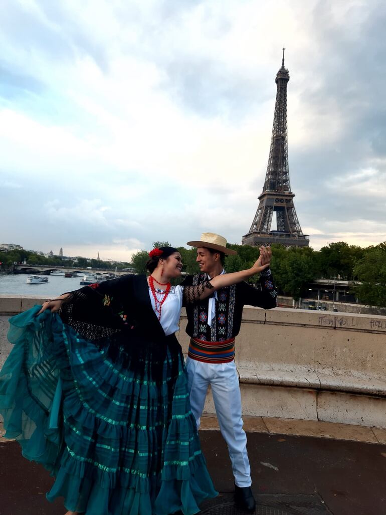 "Orgullo guaraní" en París.