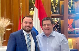 Jorge Bogarín Alfonso, miembro del Consejo de la Magistratura (CM), junto al expresidente Horacio Cartes.
