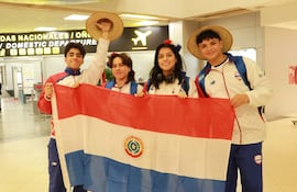 Kyle Bogado (16 años), Julieta López (16), Violeta Fernández (16) y Juan Iglesia (17) ya están en Lima, Perú para competir en el Panamericano Juvenil.