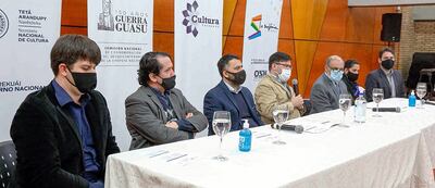 Integrantes del jurado, junto a las autoridades de la SNC, dieron a conocer la lista de ganadores.