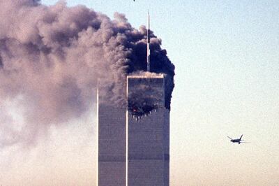 Momento en que el segundo de los aviones secuestrados por terroristas y desviado a Nueva York se acerca a las Torres Gemelas del World Trade Center, en la mañana del 11 de septiembre de 2001.