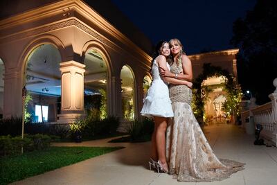 Nicole con su mamá María Inés Lippmann.