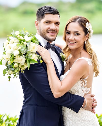 José Ortigoza y Laura Ramírez posan para el álbum familiar.