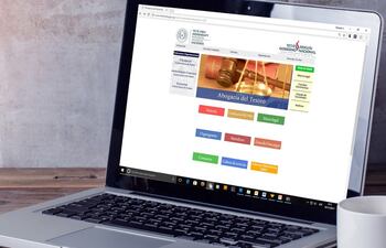 Gestiones virtuales como el registro de beneficiario final permitieron procesar unas 30.000 solicitudes desde febrero.
