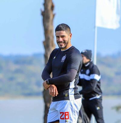 Sonriente. Jorge Recalde (29 años, 45 partidos y 25 goles con la casaca franjeada), antes del inicio de las actividades de ayer en Encarnación. (@OlimpiaMedia)