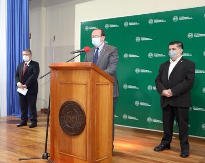 El director de Itaipú, Manuel M. Cáceres, y Julio Borba, de Salud.