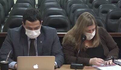 Los fiscales Liliana Alcaraz y Francisco Cabrera resaltaron varios puntos del informe de la pericia contable complementaria.