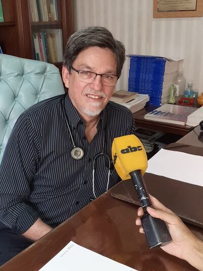 El médico infectólogo Eugenio Báez Maldonado.