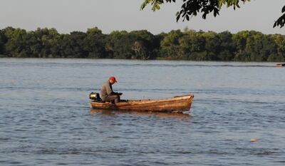 Pescadores están preocupados por la reducción del nivel del río Paraguay. Alegan que este escenario se agrava por falta de lluvias y repercute en su actividad.