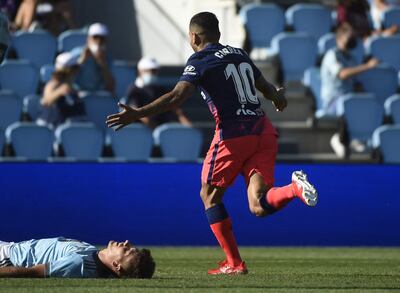 Angel Correa celebra el gol que anotó para el Atlético Madrid
