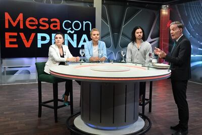 Miembros de Opama en estudios de ABC TV.