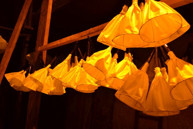 Las antorchas se preparan en el Teatro el Molino de San Ignacio.