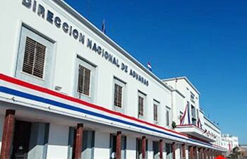 En el Congreso presentaron un proyecto de ley para que la Dirección de Aduanas dependa jerárquicamente de la SET.