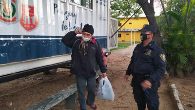 Arnaldo Kemal a su salida de la Comisaría 12 Metropolitana, este jueves.