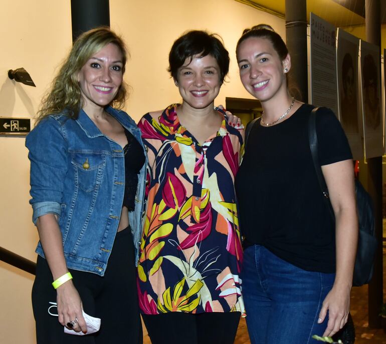 Silvina Vera, Silvana Franco y Linsy Cáceres.