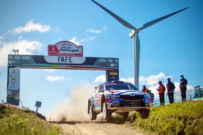 Sensacional el “vuelo” del Skoda Fabia Rally2 EVO de pilotado por Fabrizio Zaldívar en el clásico tramo de Fafe.