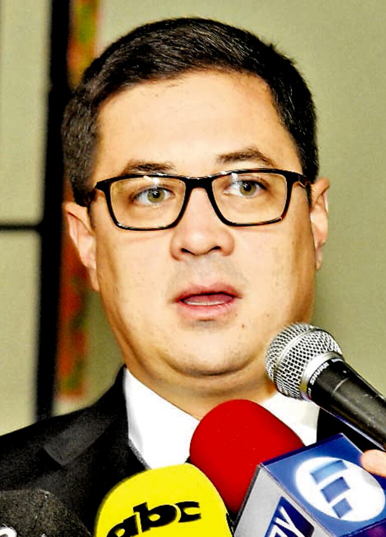 Pedro Ovelar, abogado.