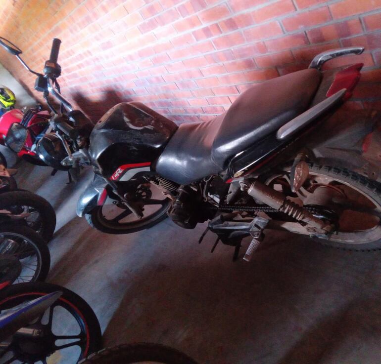 Motocicleta recuperada por la Policía.