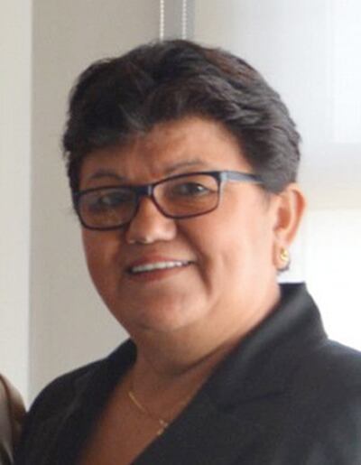 María Victoria Salinas (ANR, cartista), intendenta de Santa Rosa del Monday, distrito de Alto Paraná.  Cuestionada por la Junta.