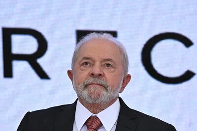 El presidente de Brasil, Luiz Inácio Lula da Silva, participa hoy en una reunión con representantes de centrales sindicales, en el Palacio de Planalto en Brasilia (Brasil).