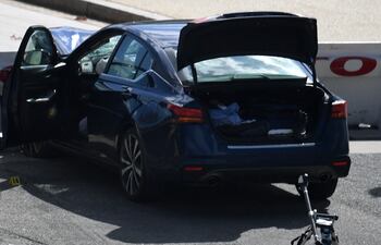 El coche que atropelló la barrera cerca del Capitolio en Washington.