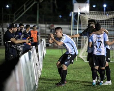 Cristhian David Ocampos Domínguez  (23 años), autor del tanto de la victoria guaireña, con una dedicación cariñosa formando la figura del corazón con las manos.