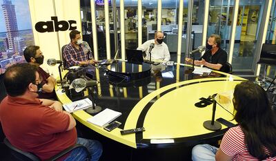 Dirigentes docentes y estudiantiles debatieron con el viceministro de Educación, Robert Cano, sobre el retorno a clases.