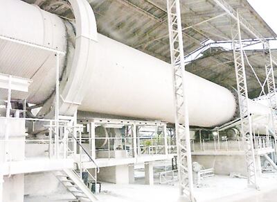 El ingeniero afirmó que el mencionado aceite negro usado de motor “no es nada ecológico ni bio, sino totalmente mineral y fósil”.