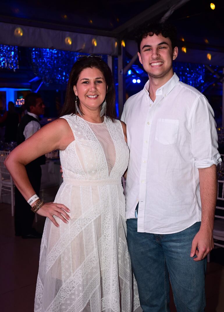 Andrea Díaz de Vivar y Martín Ibarra en el Club Centenario.