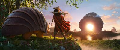 "Raya y el último dragón" estará disponible en cines y vía Disney+ (con un costo adicional sobre la subscripción) desde el viernes.