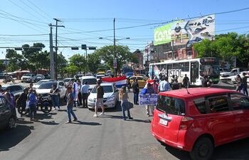 La ciudadanía se sigue movilizando en repudio a la suba de los combustibles.