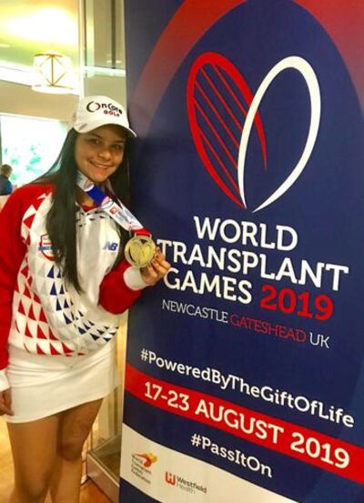 Un campo verde, unos palos de madera, una bola y mucha disciplina son los principales elementos del golf, el deporte que apasiona a Tatiana Benítez (19).