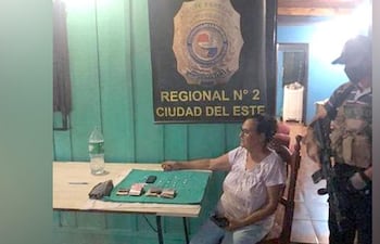 Julia Insfrán Quiñónez cuando fue detenida en una de las intervenciones de los agentes antidrogas