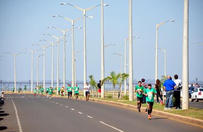 Esta tarde se cumple la 23 edición de la Correcaminata Solidaria, en la costanera de Encarnaciòn. Todo lo que se recaude será destinado al albergue y la UTI pediátrica del hospital regional de Encarnación.
