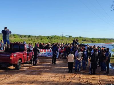 Los pobladores se reunieron en la cabecera del puente Piray para reiterar la preocupación por el calamitoso estado del tramo