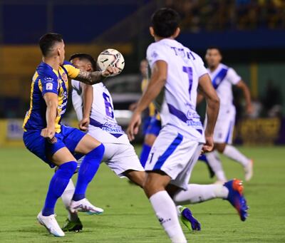 Luqueño y Ameliano se enfrentan en el Feliciano Cáceres.