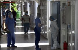 Trabajadores sanitarios en el Ineram.