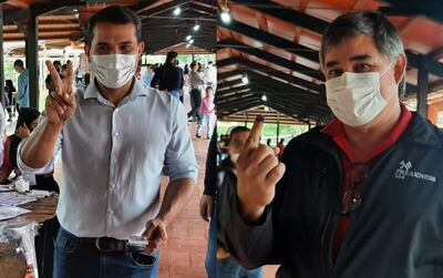 Candidatos a intendente de Presidente Franco, Roque Godoy (PLRA) y Luis "Tiki" González Vaesken (ANR).